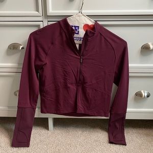Lululemon cropped quarter zip!